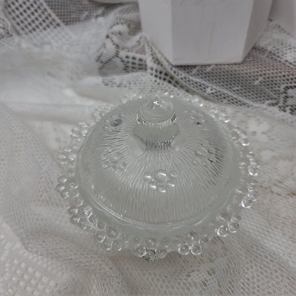Adorable Covered Trinket Dish Vintage Clear Glass - Picture 8 of 9